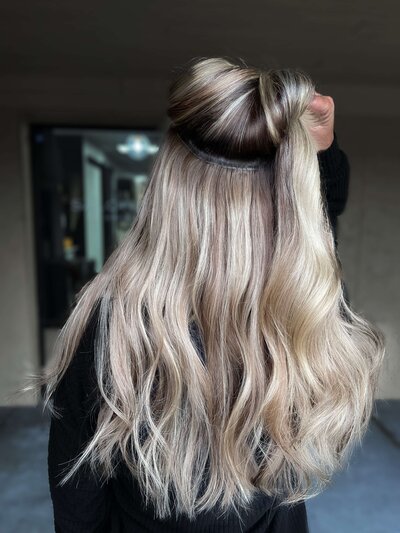 IBE-Hair-Extensions-Kennewick-Washington-Salon-Beliz-Elite-Artist-Lived-in-Hair-Color-expert-Facetune_09-11-2023-21-19-37