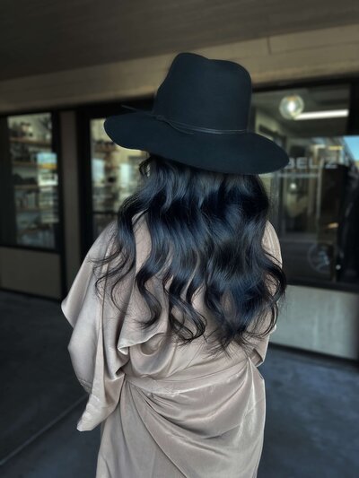 IBE-Hair-Extensions-Kennewick-Washington-Salon-Beliz-Elite-Artist-Lived-in-Hair-Color-expert-Facetune_09-11-2023-21-08-59