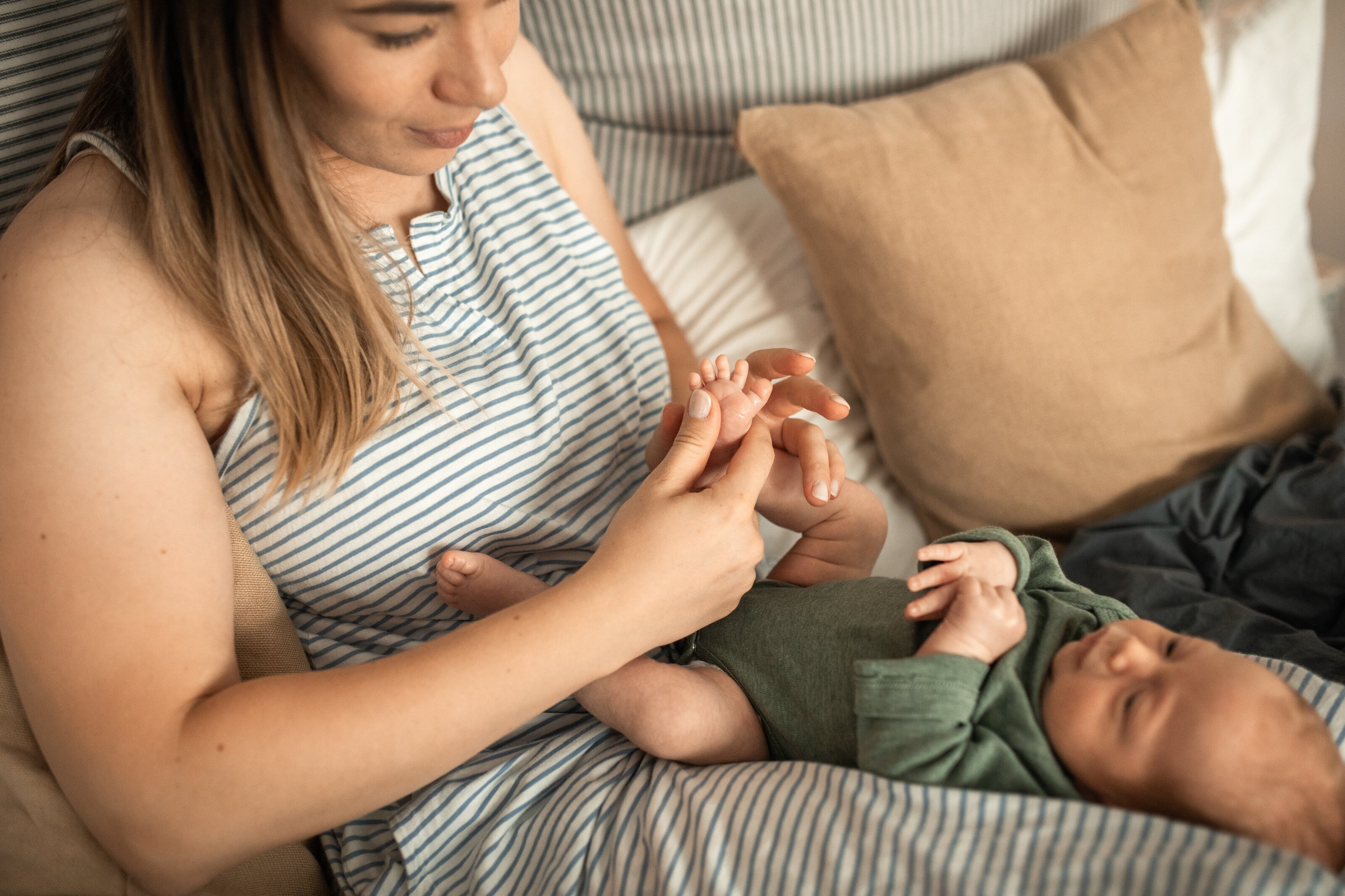 Nanny_Taking_Care_Of_Newborn_Nanny_1
