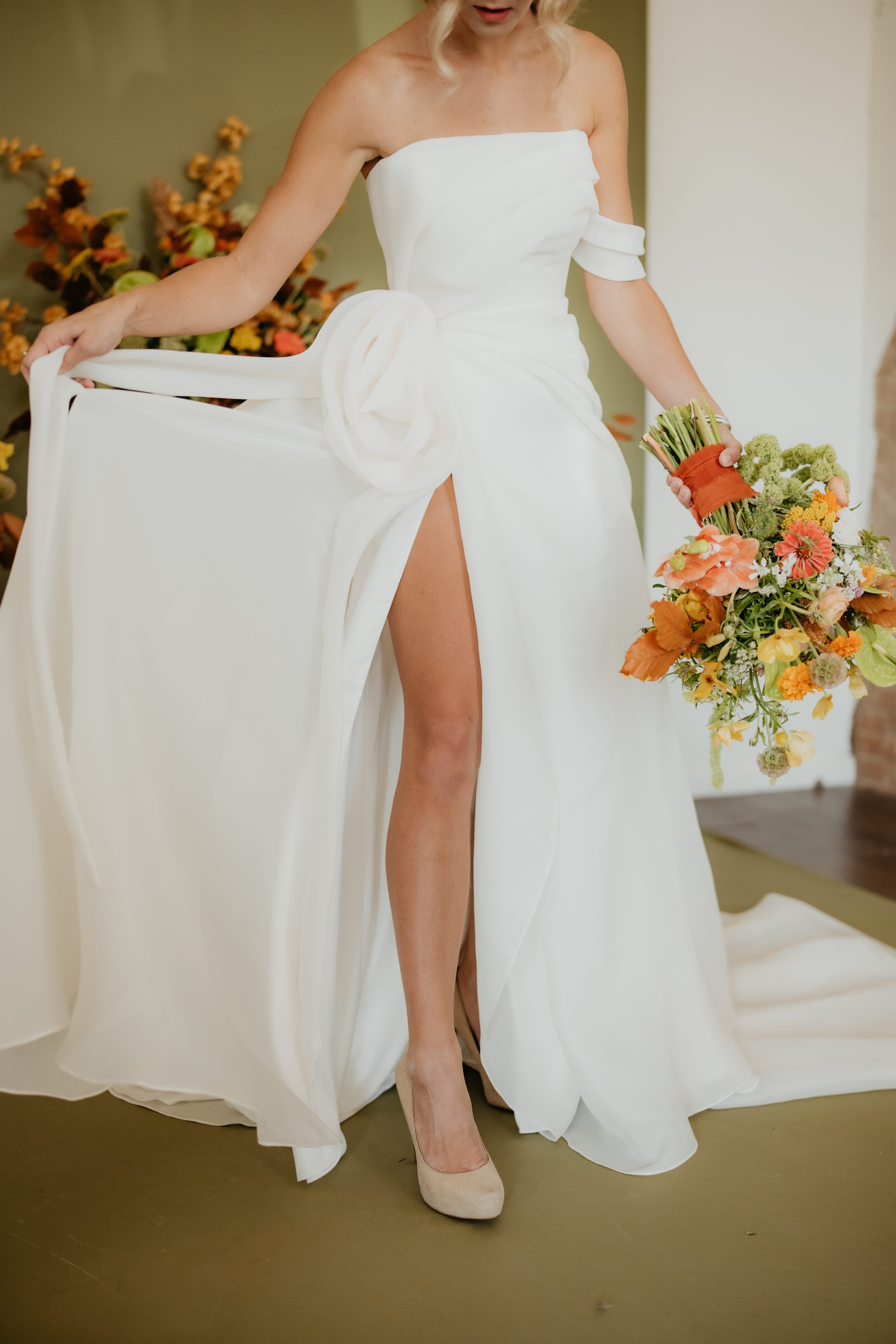 artsy bridal image, flower bouquet, studio portrait photography, bridal session in canyon and amarillo texas