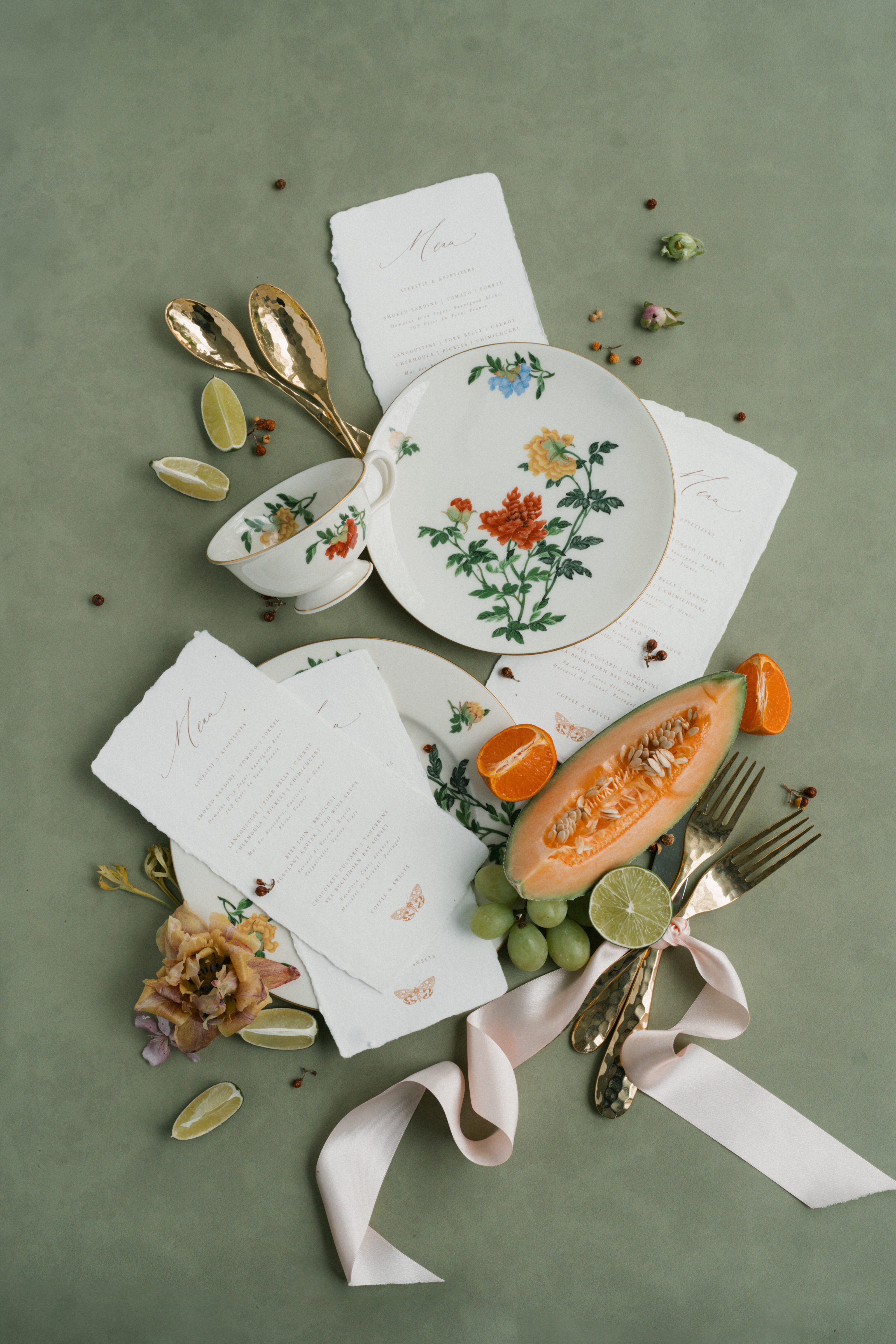 with_grace_and_gold_showit_theme_showit_themes_showit_template_showit_templates_showit_design_showit_designer_best1