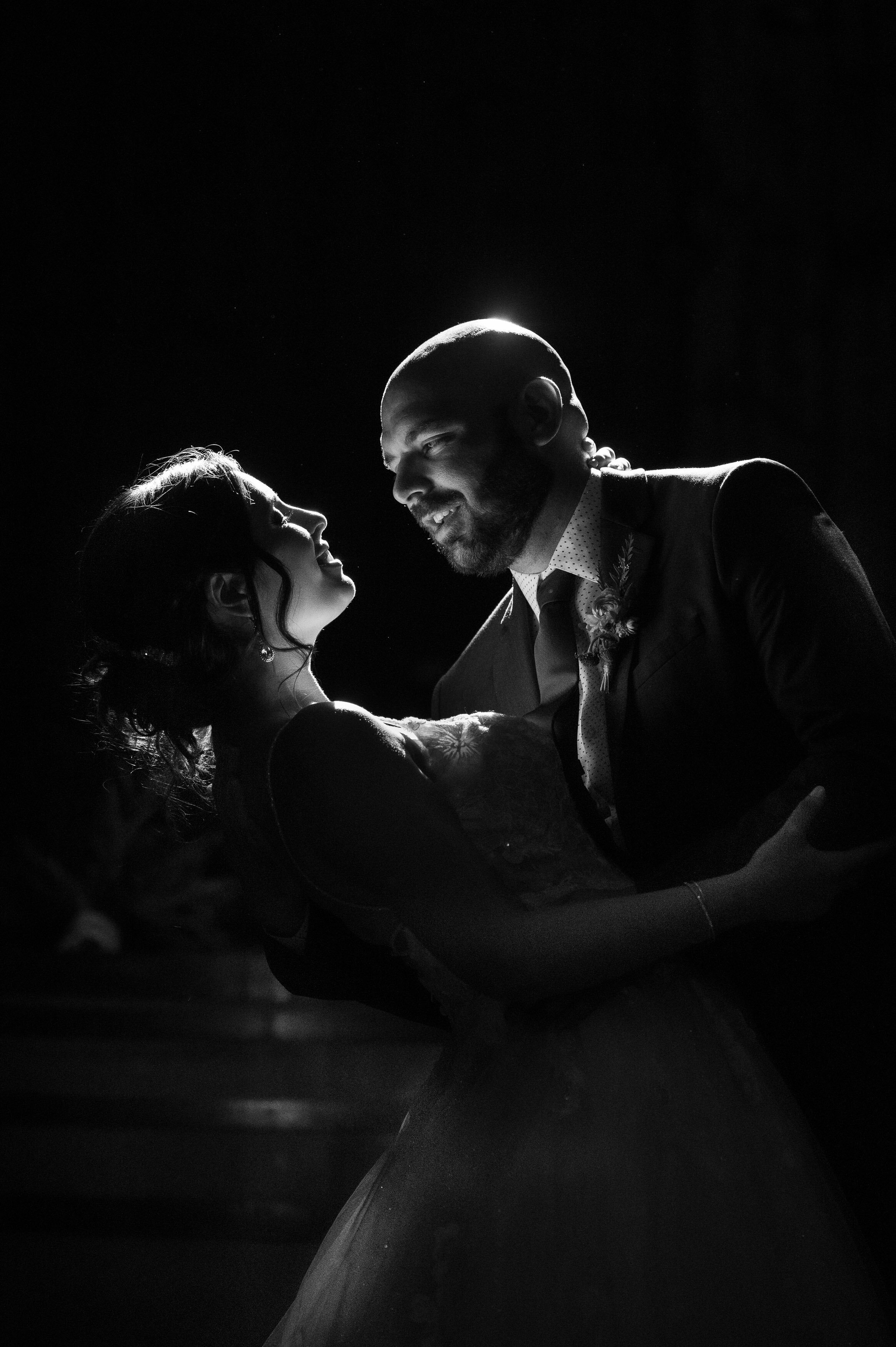 bride-groom-dip-portrait-backlit-613097