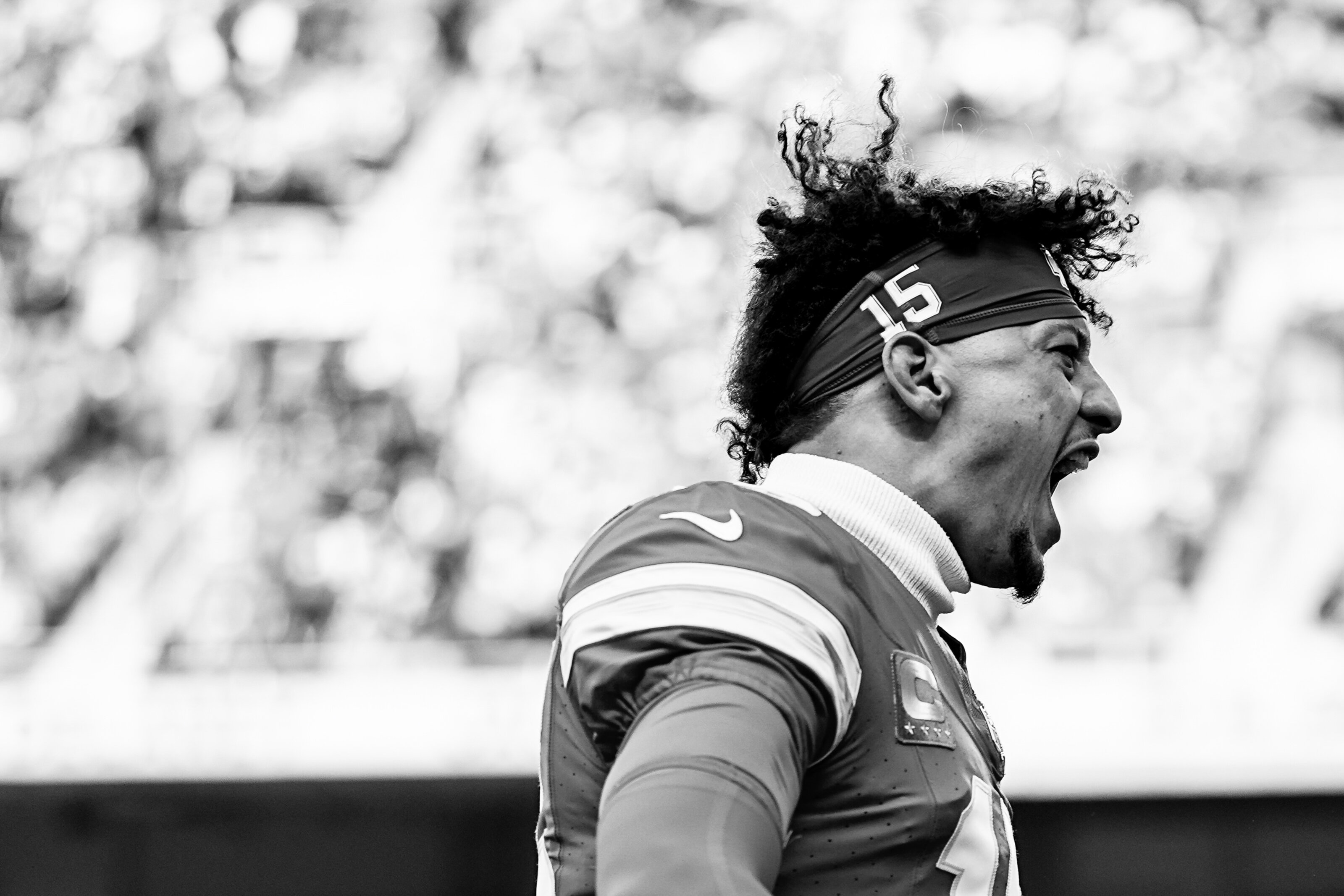 kansas-city-sports-photography-chiefs-0069-mahomes-black-and-white-portrait
