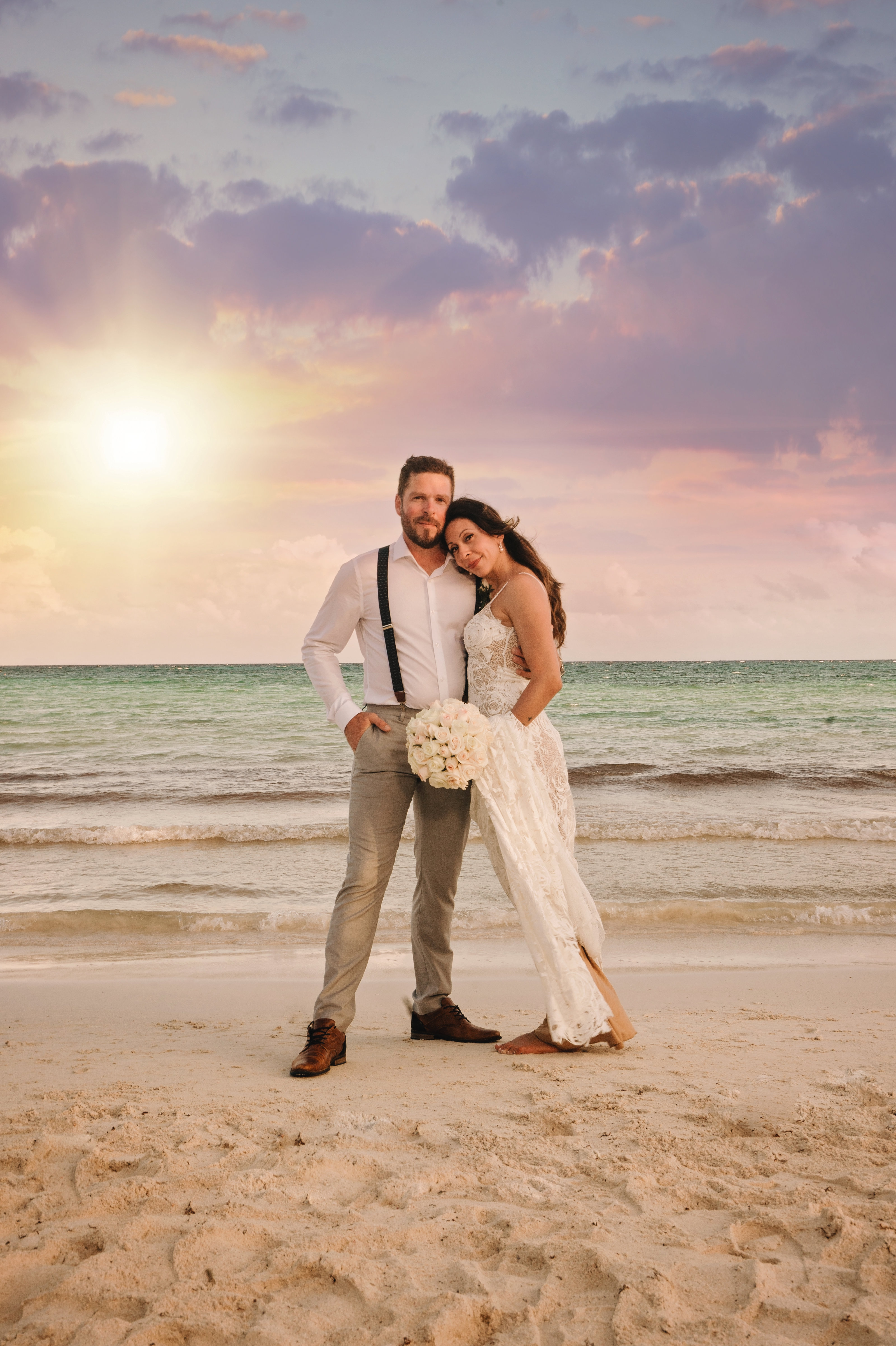 magical sunset couples portraits on the beach in cancun  photography