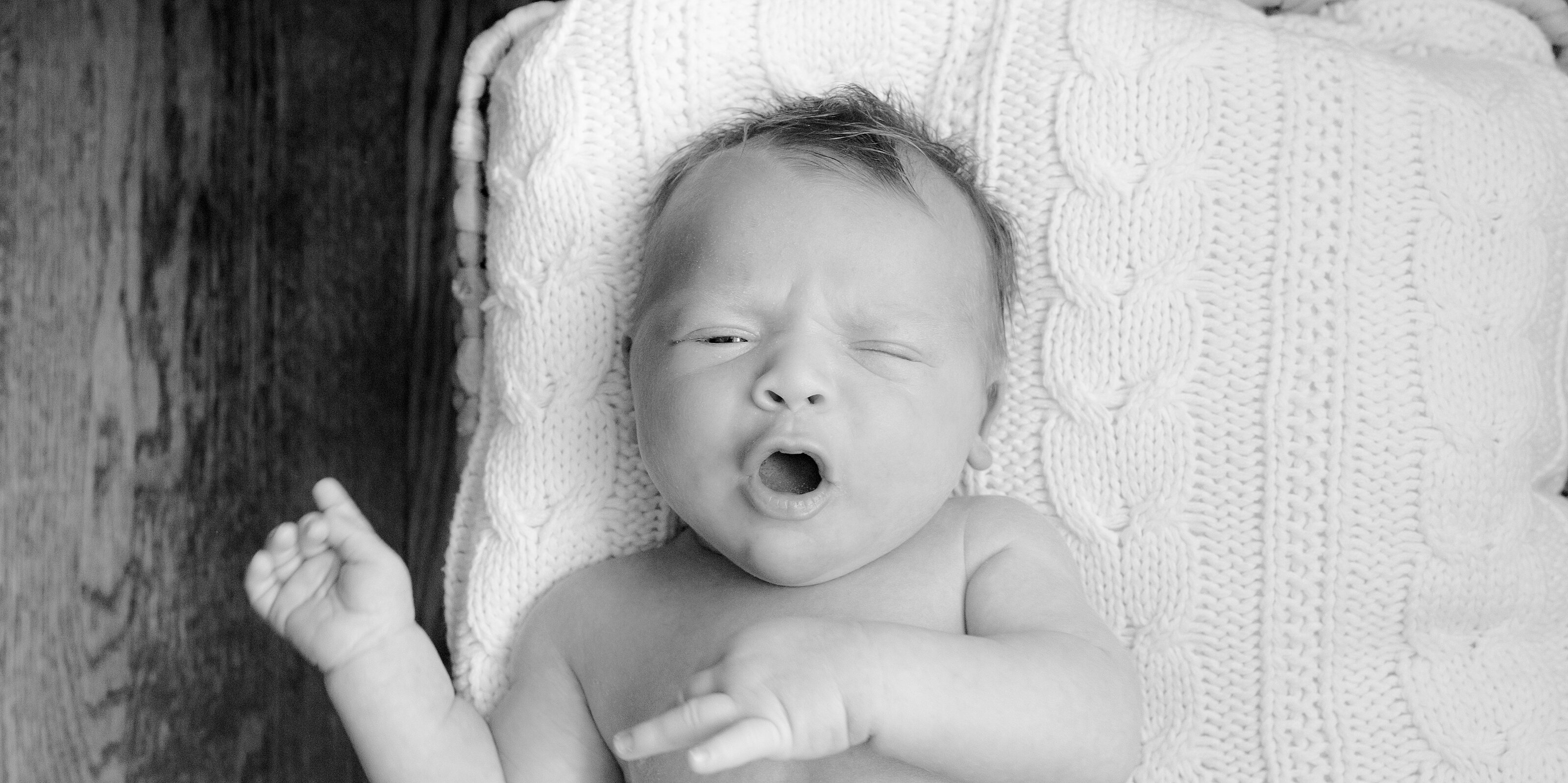 15_newborn-boy-makes-funny-faces-while-sleeping