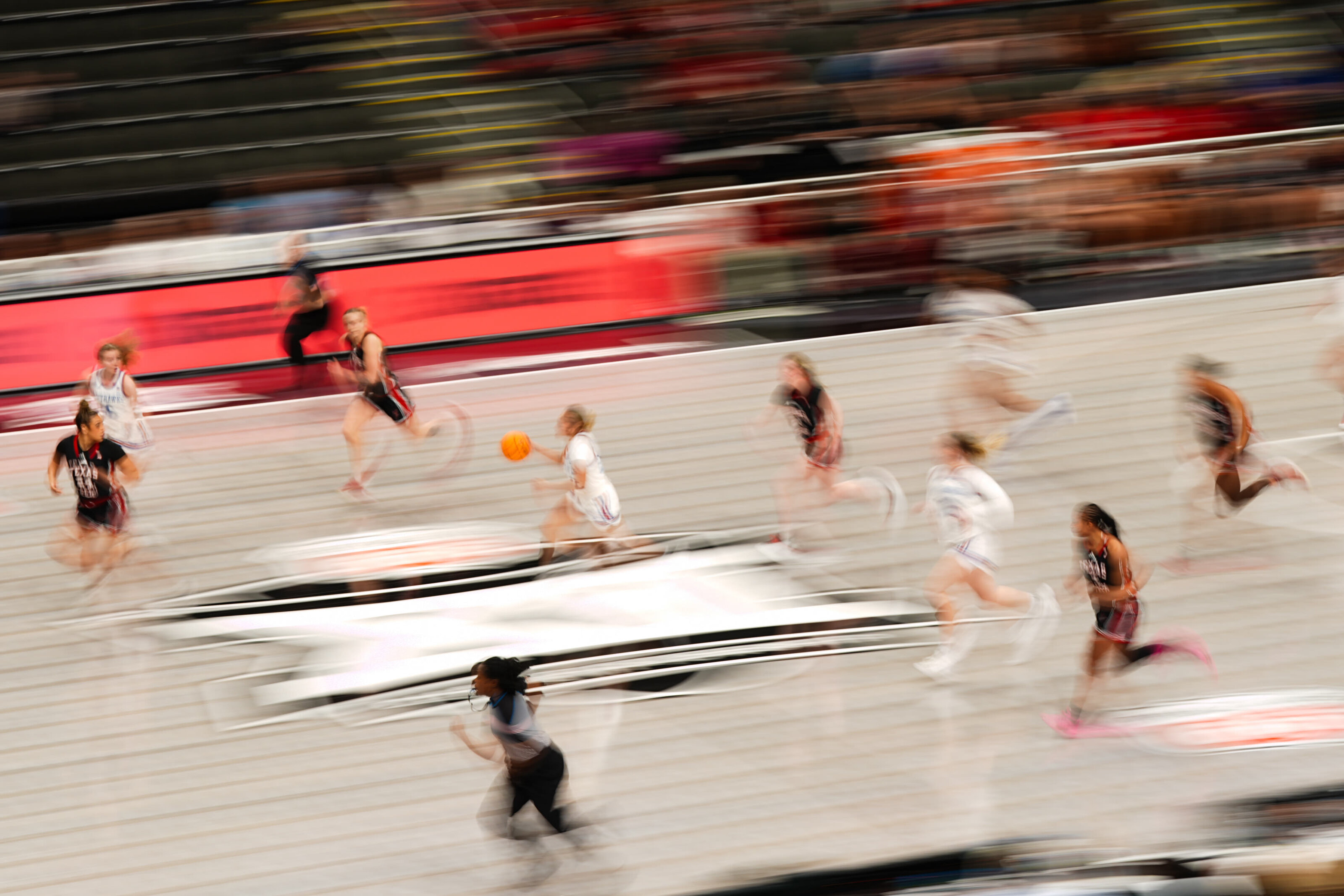 kansas-city-sports-photography-0141-blurred-basketball-players-running-on-court