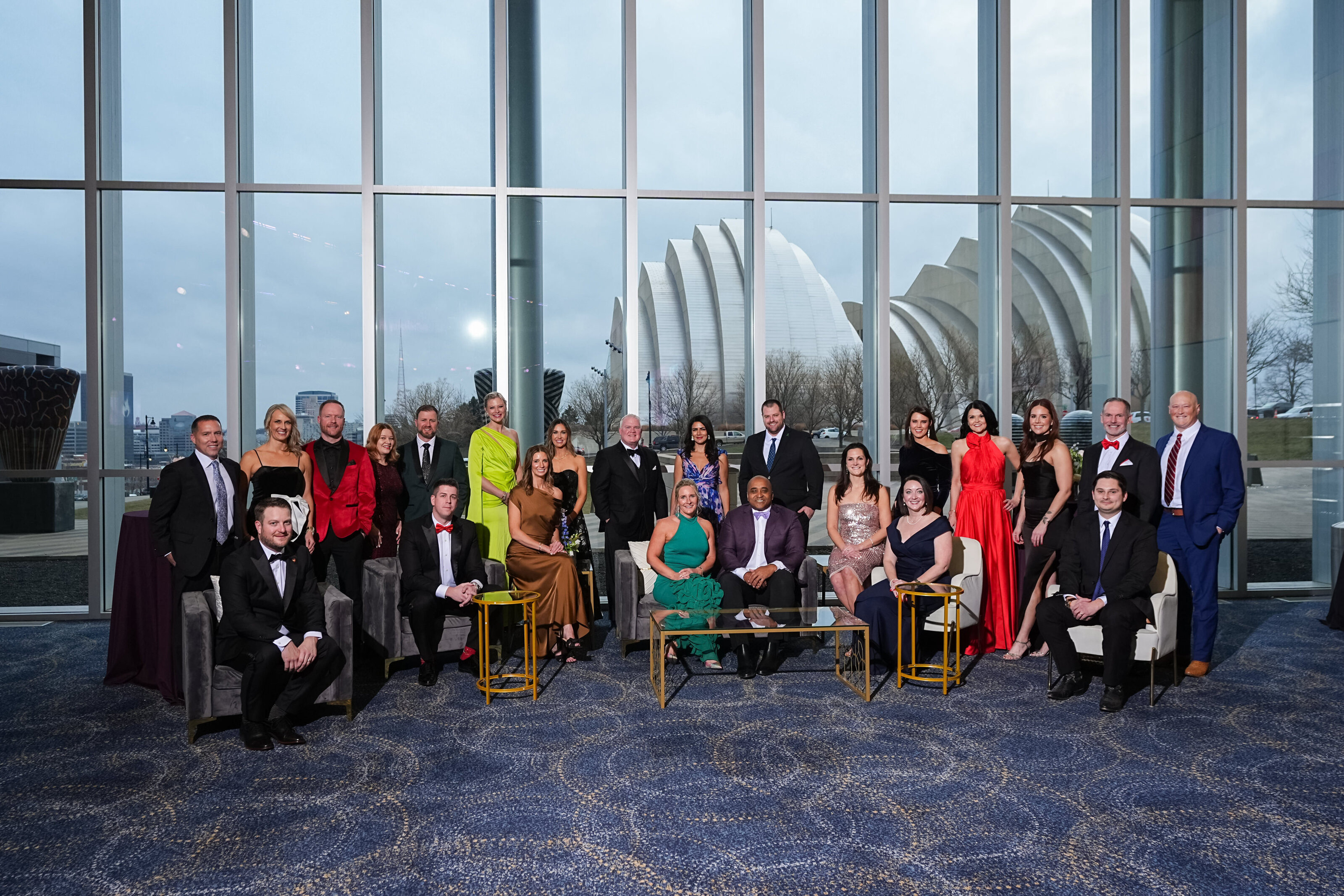 kansas-city-event-photography-006-group-photo-in-sunlit-venue