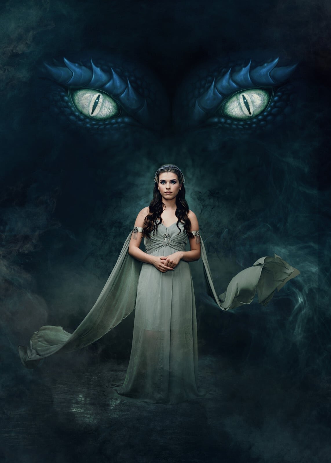 Mystical Senior Picture Photographer with Enchanting Dragon Eyes Portrait-04