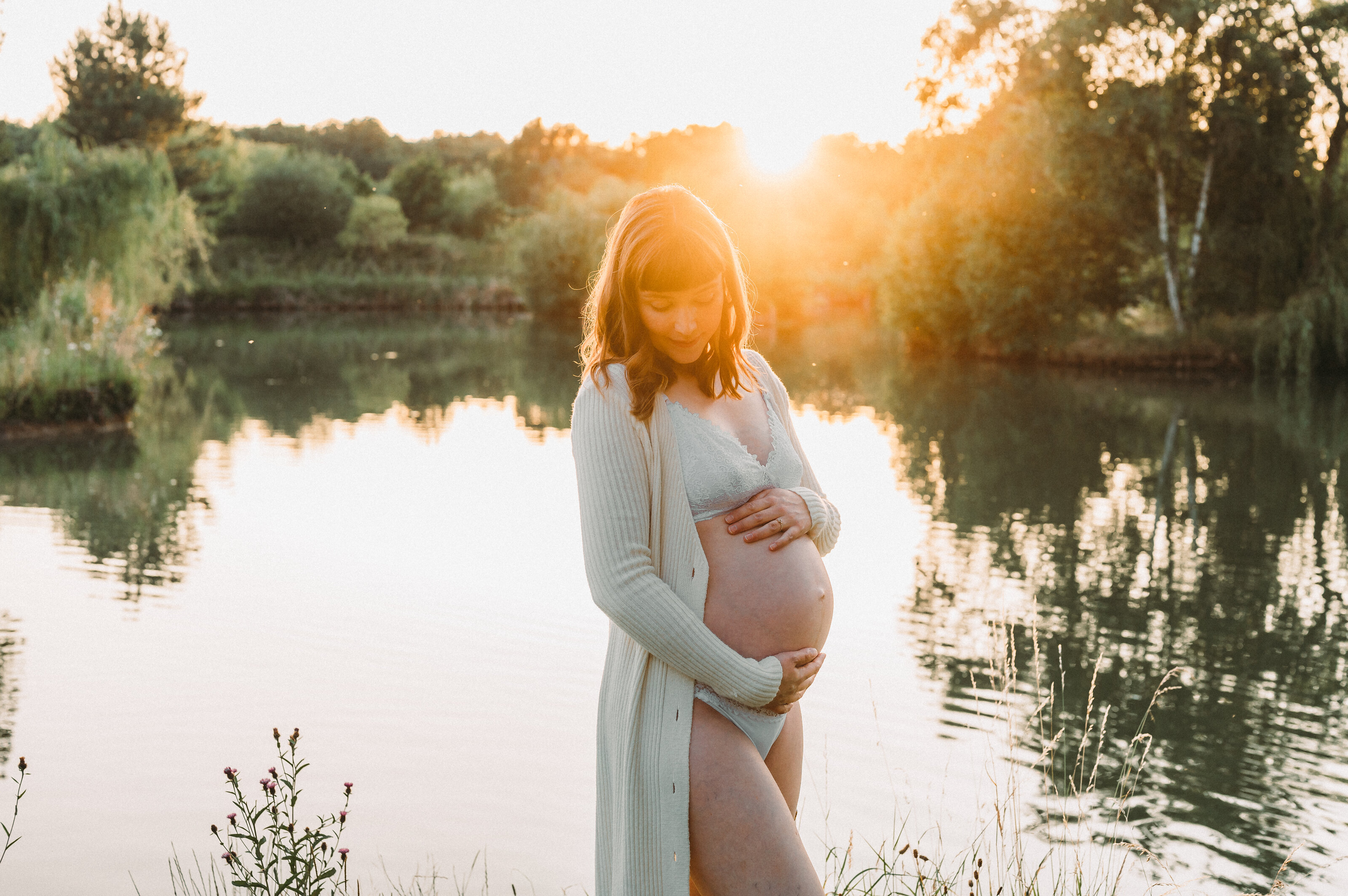 maternity/pregnancy photo taking at Pool Bridge Farm in Yorkshire
