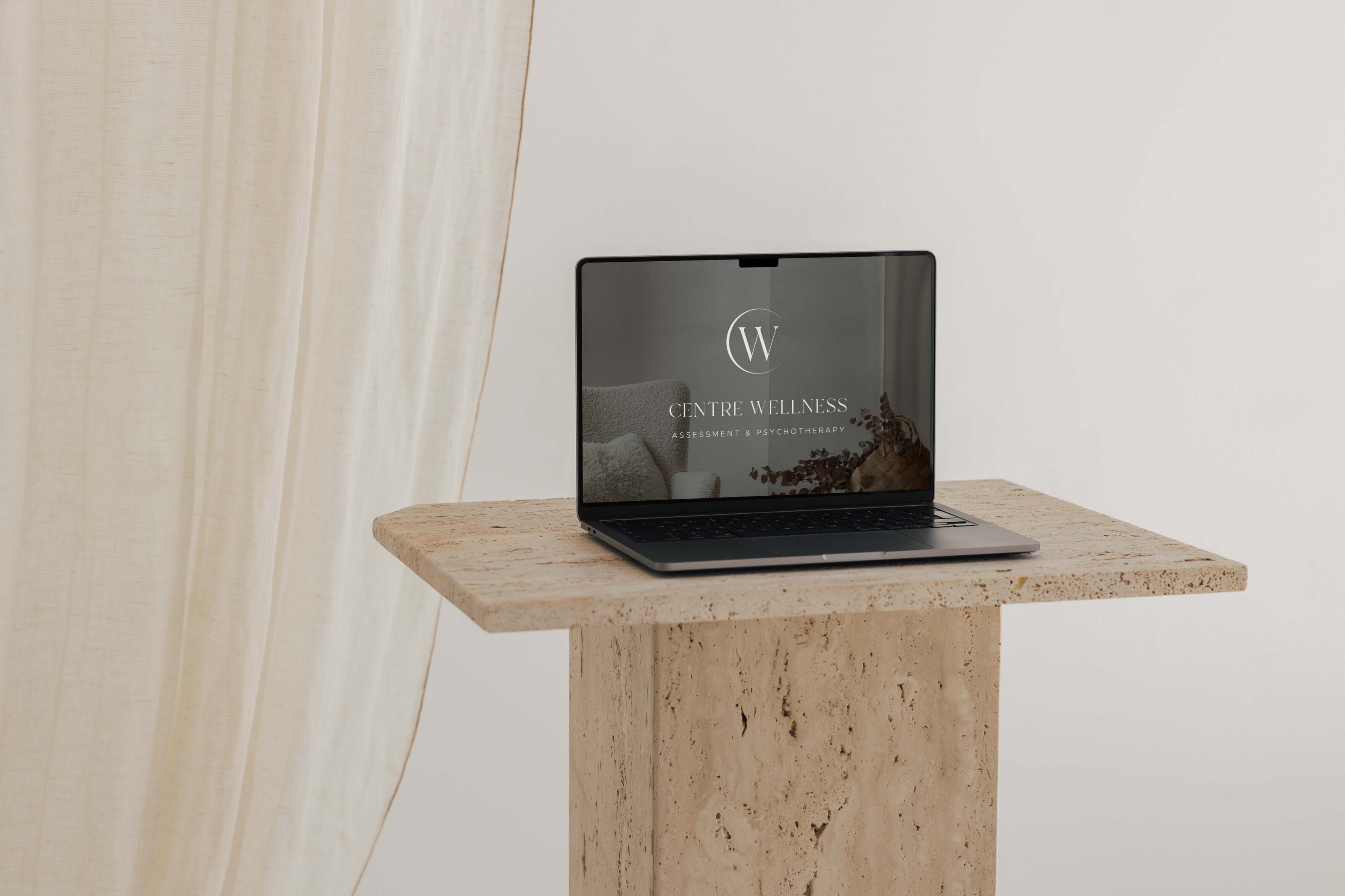 centrewellness-brandidentity-logo-logodesign