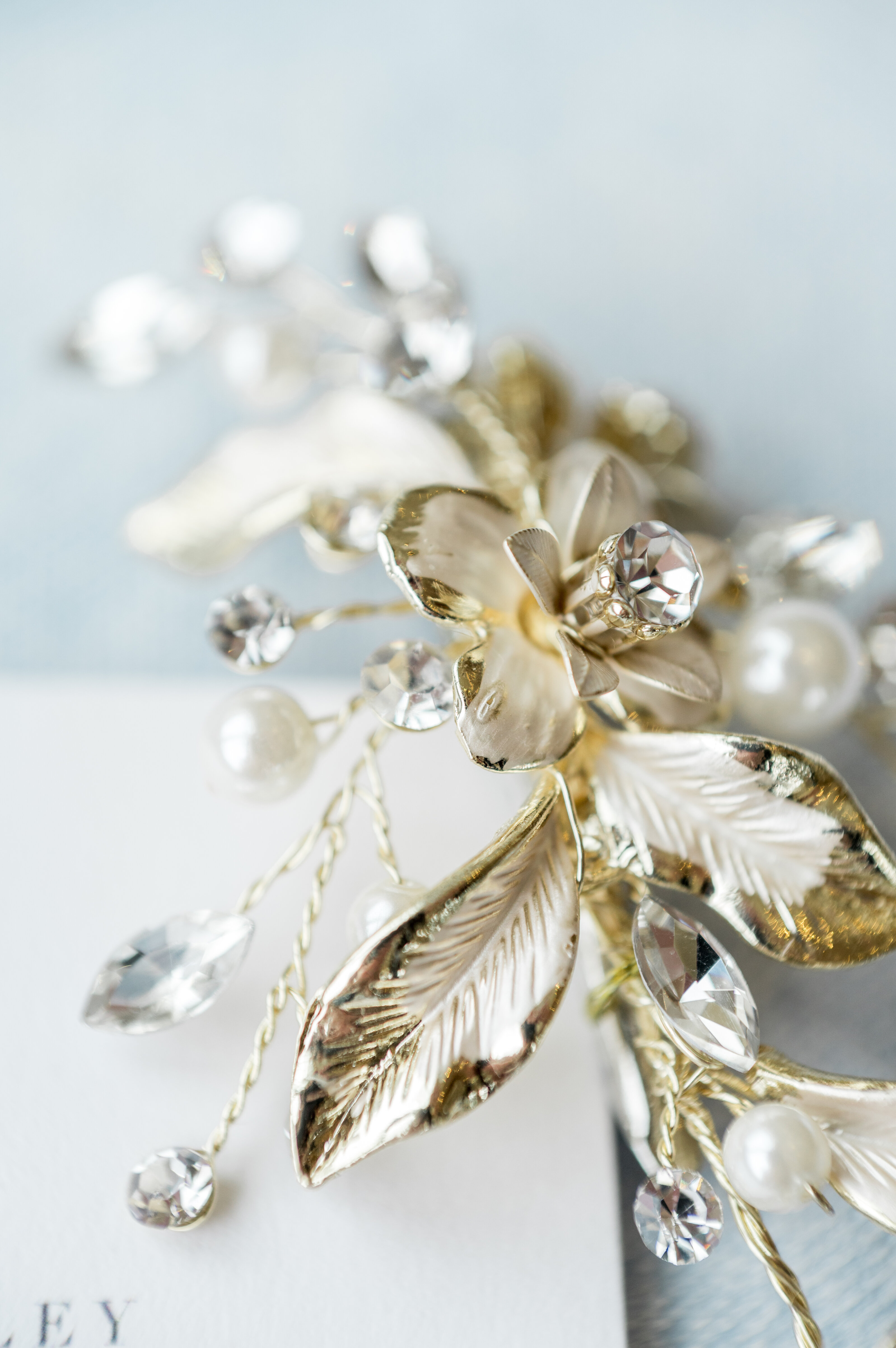 Elegant Gold Bridal Hair Piece
