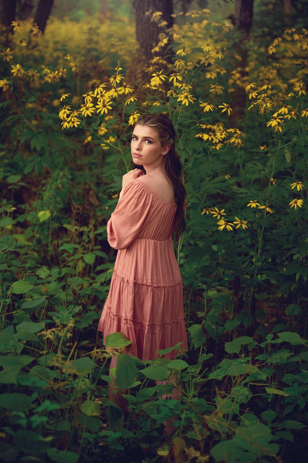 Senior Picture Photographer Captures Stunning Portrait Among Wildflowers-76