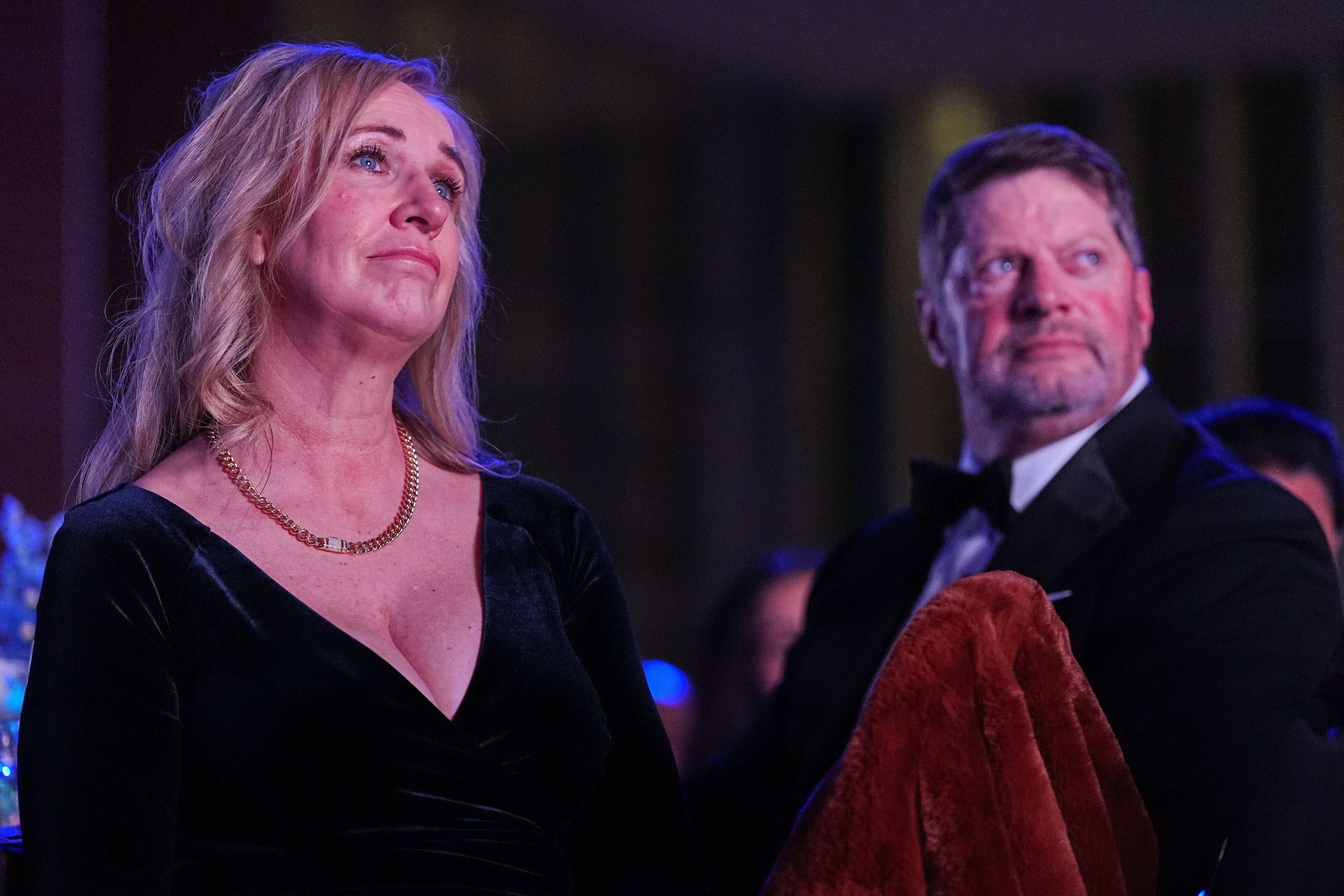 kansas-city-event-photography-0069-couple-watching-performance