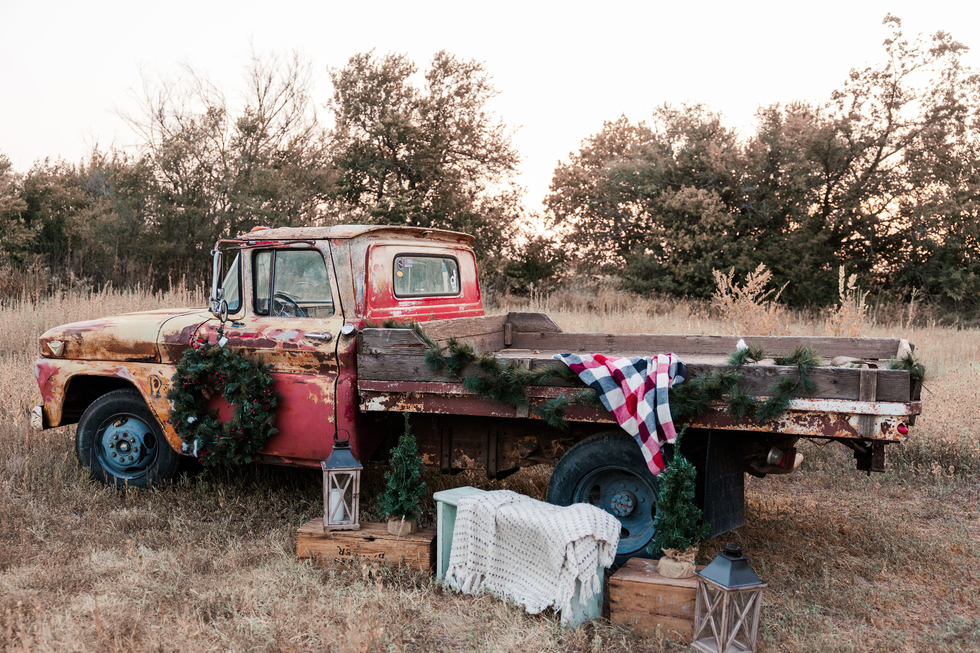 jeanizecilliersphotograph-christmastruckoneton-5