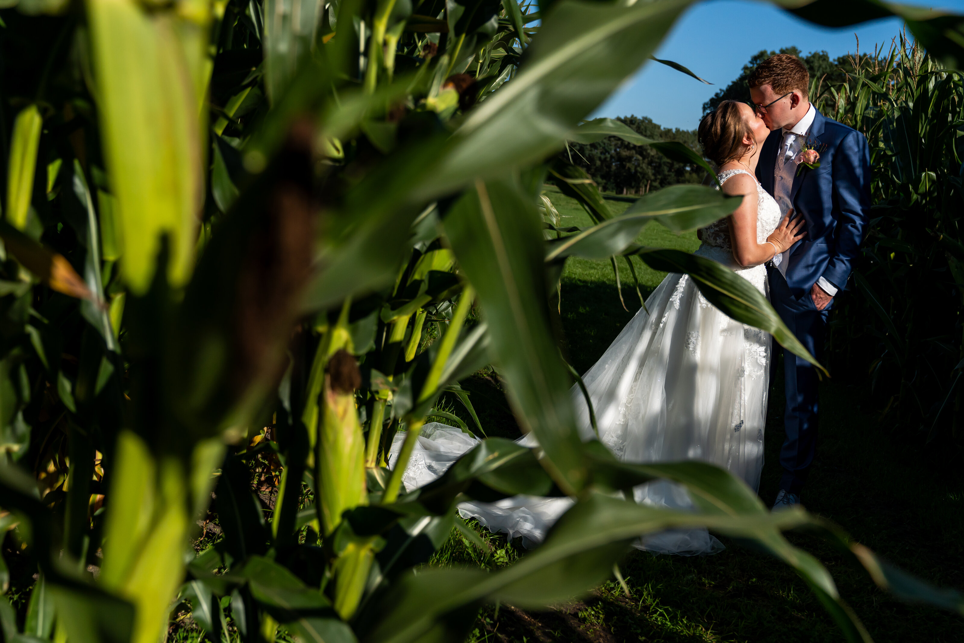 Trouwen in Twente, Twente, Westerhaar, Oost Nederland, liefde, echt, tijdloos, Bruiloft, trouwreportage, bruidsfotograaf, trouwfotograaf, rust, Twenterand, De fotograaf van Twente, Schipper, Juliantien, Juliantien fotografie