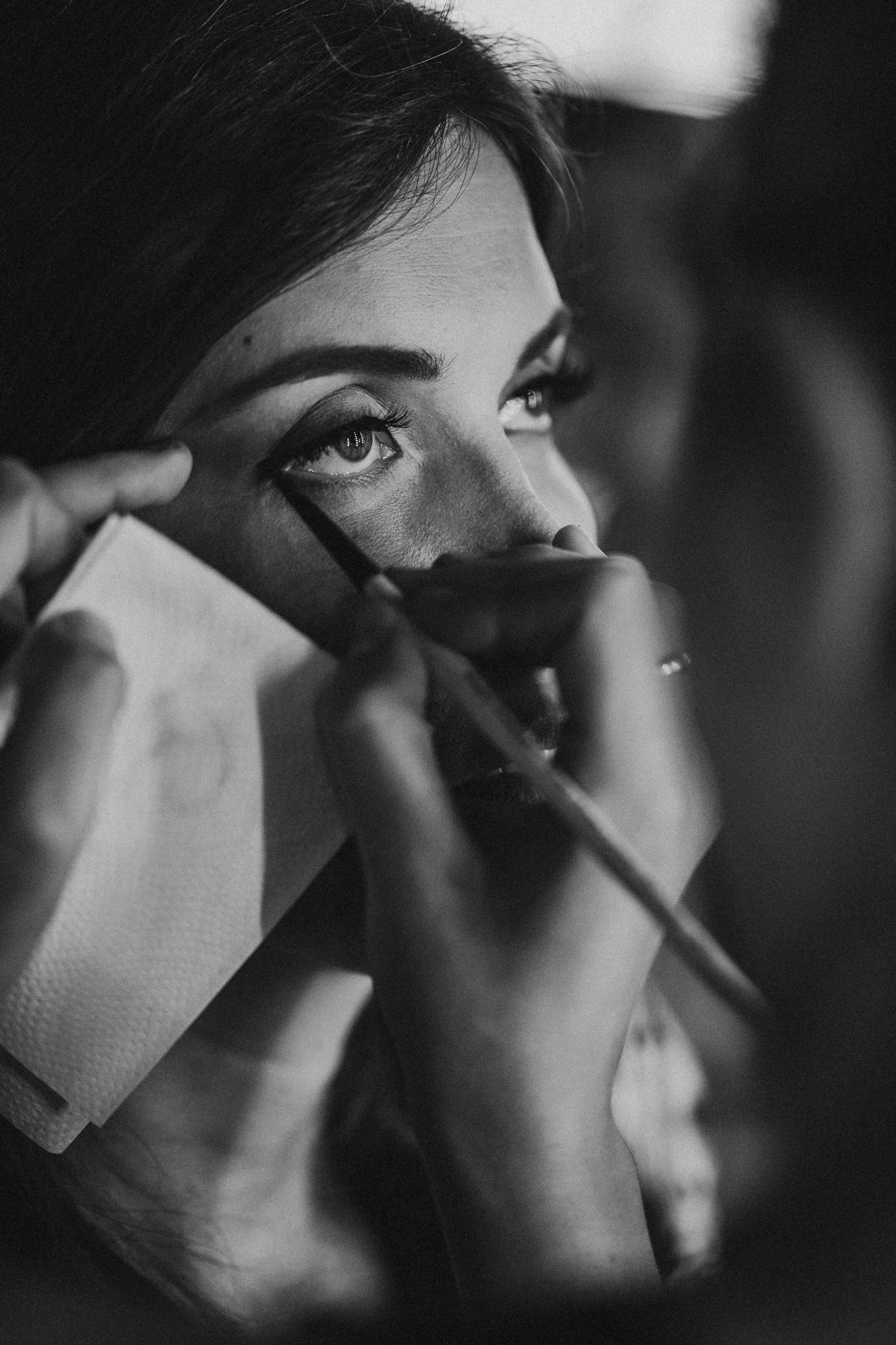 Bride gets ready for photos on wedding day in New Jersey