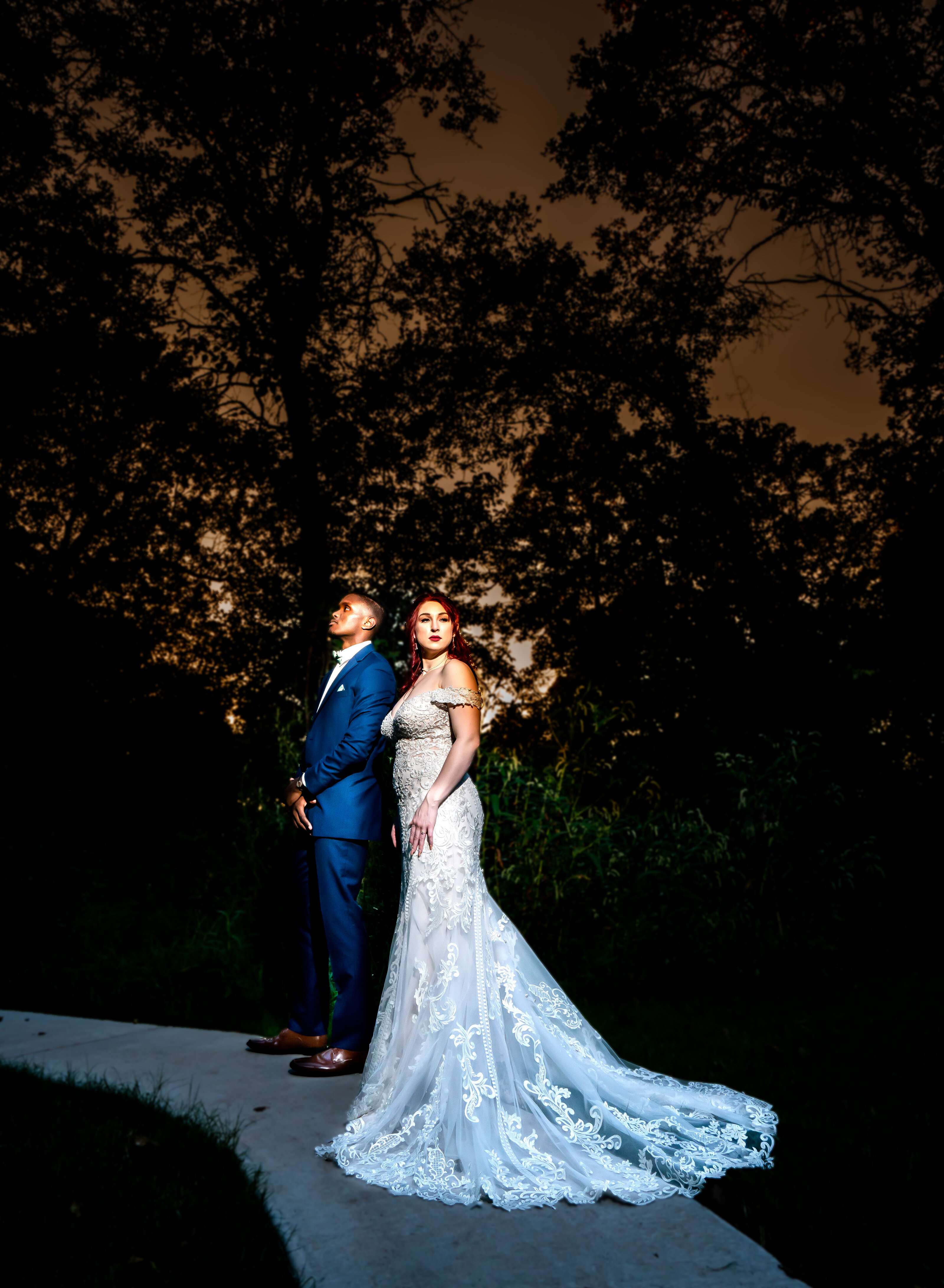 bride and groom outdoor magazine pose merrick hollow Wedding Photographer