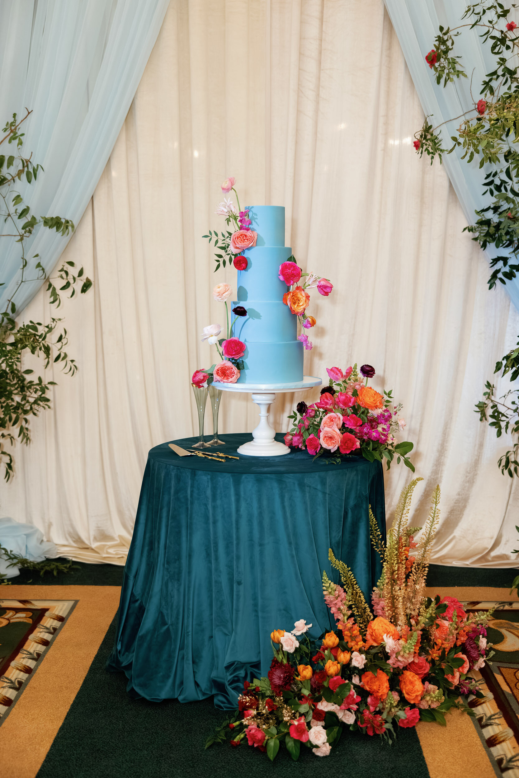 beautiful-reception-flowers-ritz-carleton-28-north-5