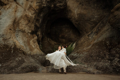 hug-point-oregon-coast-elopement-96-1024x681
