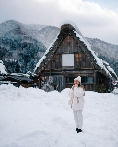 Adriana_maria_Australian_travel_content_creator_influencer_shirakawago_japan_16