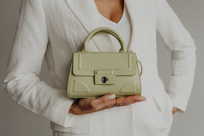 kaboompics_anonymous-female-in-trendy-outfit-with-bag-27794