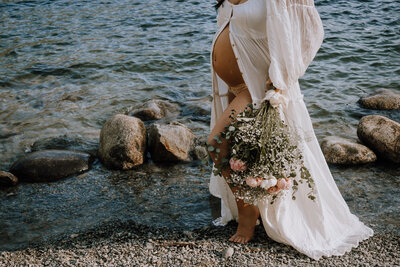Styled maternity session at Alouette Lake- Maple Ridge, BC