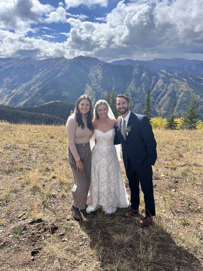 colorado elopement photographer with her couple at aspen mountain 