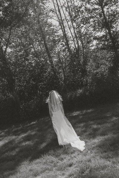 AD-wedding-comox-2025-latitude 49 photography-couples portraits-4906727-B&W