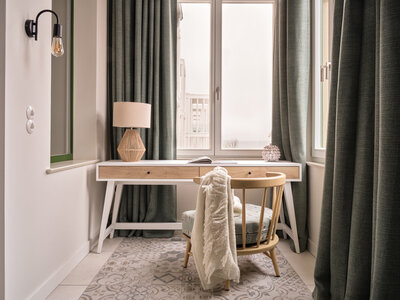 Schreibtisch im Big Family Living Apartment im Hotel the breeze.