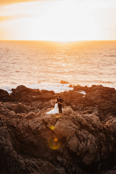 Couple walking on the beach Orlando wedding and adventure elopement photographer - Shannon Lee Photography