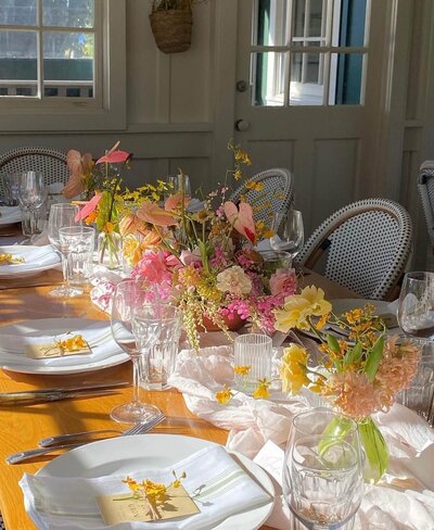 Reception dinner table designed by Hawaiian wedding florist