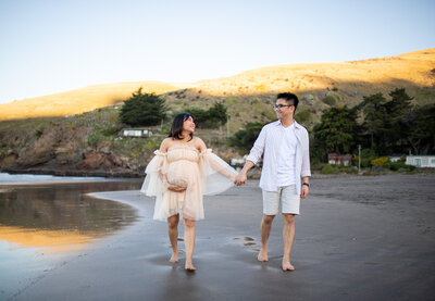 Maternity Photoshoot Taylors Mistake Christchurch New Zealand
