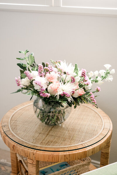 Dreamy bright and white newborn photos by Singleton Photography-2
