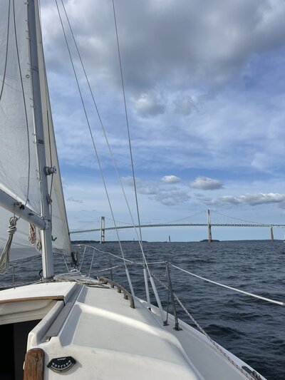 sailing lesson sailboat narragansett bay newport bridge