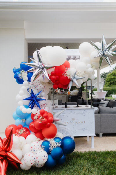 Fourth of July Party Planned in DC with balloons and balloon cart