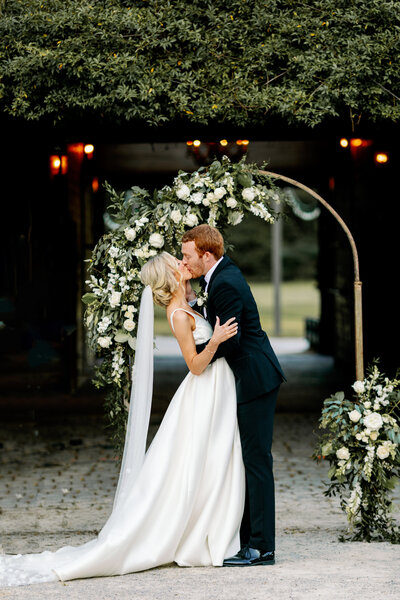 Windwood Equestrian wedding in Birmingham, Alabama with Photography by Maddie Moore