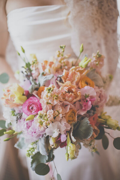 Strong-Mansion-wedding-florist-Sweet-Blossoms-bridal-bouquet-Turner-Photography