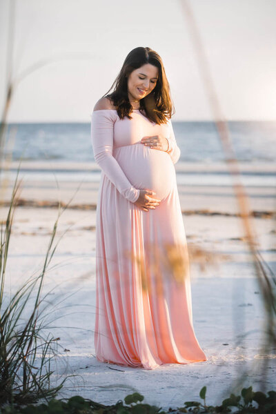 Maternity photo of pregnant mom