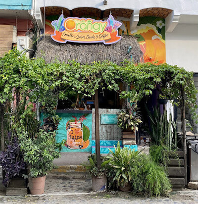 Orangy Smoothies is a cheerful health food spot in Sayulita serving fresh juices, smoothies, acai bowls, coffee, and other delicious, nourishing options.