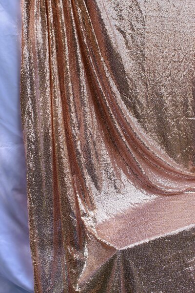 rose gold sequin table cloth (2)