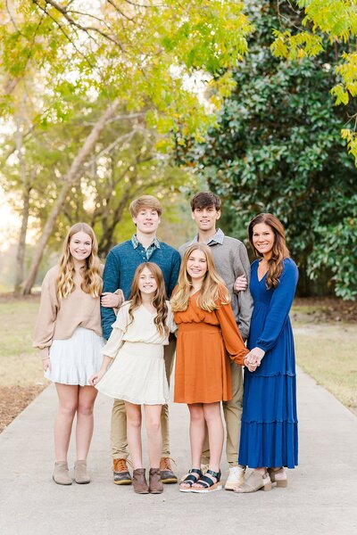 Family in park | Birmingham Alabama photographer Amanda Horne