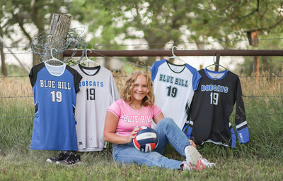 Headshot of Delaney Hoops, Senior & Western Photographer at Otter Creek Creations