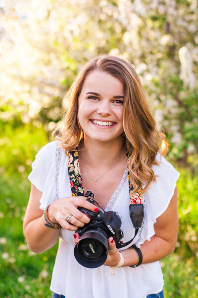 wedding bands on flowers