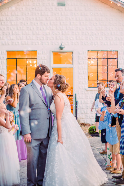 Rustic Kentucky wedding at the historic Old Glory Schoolhouse