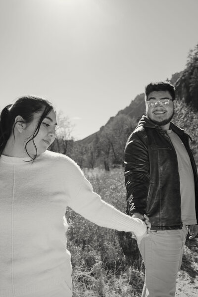 Romantic couple's session in Sedona’s red landscapes.