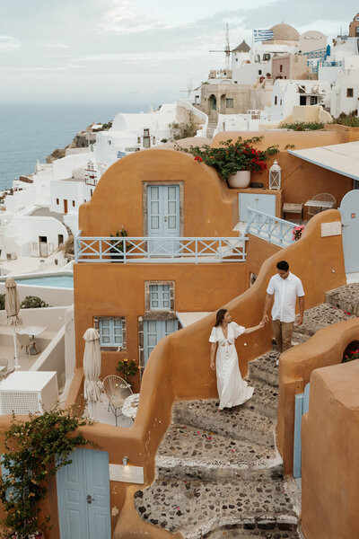 Couple's photos in Oia Santorini Greece