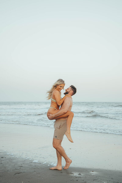 Beach elopement photography​