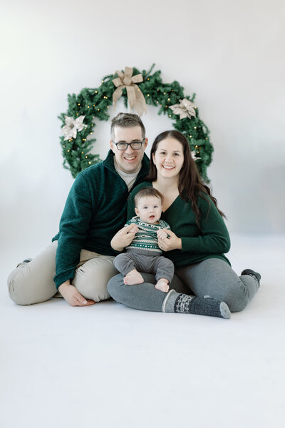 KatieCranePhotography-BabyLuke-Christmas2023-0111