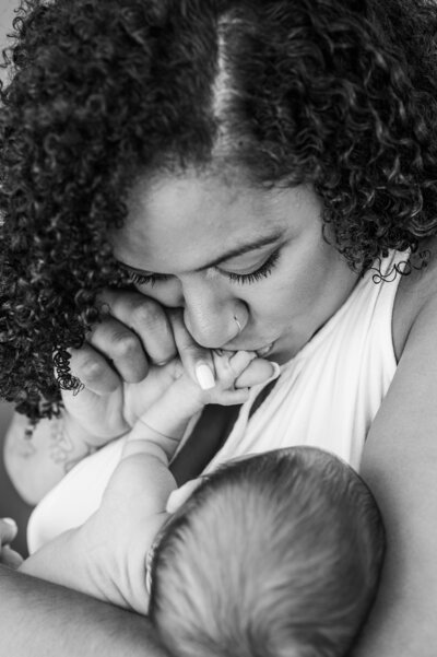 family session, indoor, neutral, beige, aesthetic, Detroit, Michigan, Photoraphy