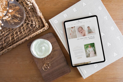 Mockup-01-Christy
